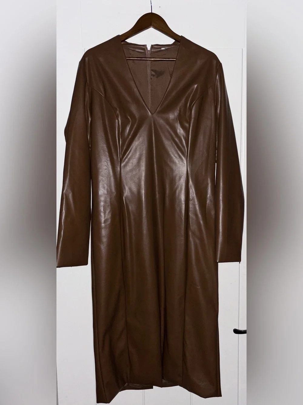 Women V-Neck Long Sleeve Brown Faux Leather Slim Midi Dress Size 2XL Edgy Vixen